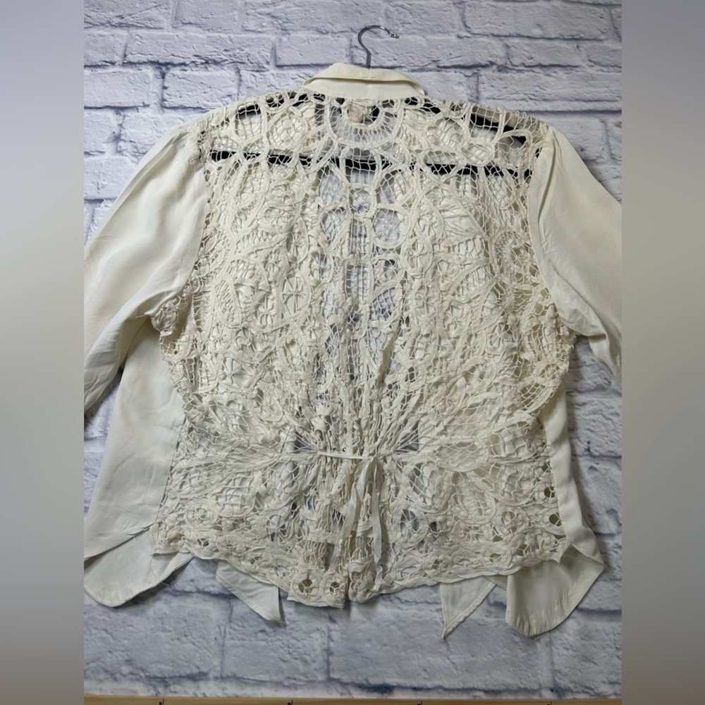 Vintage 90’s Wild Rose Cream Jacket with Lace Detail on the Back. Coquette. - Picture 9 of 11